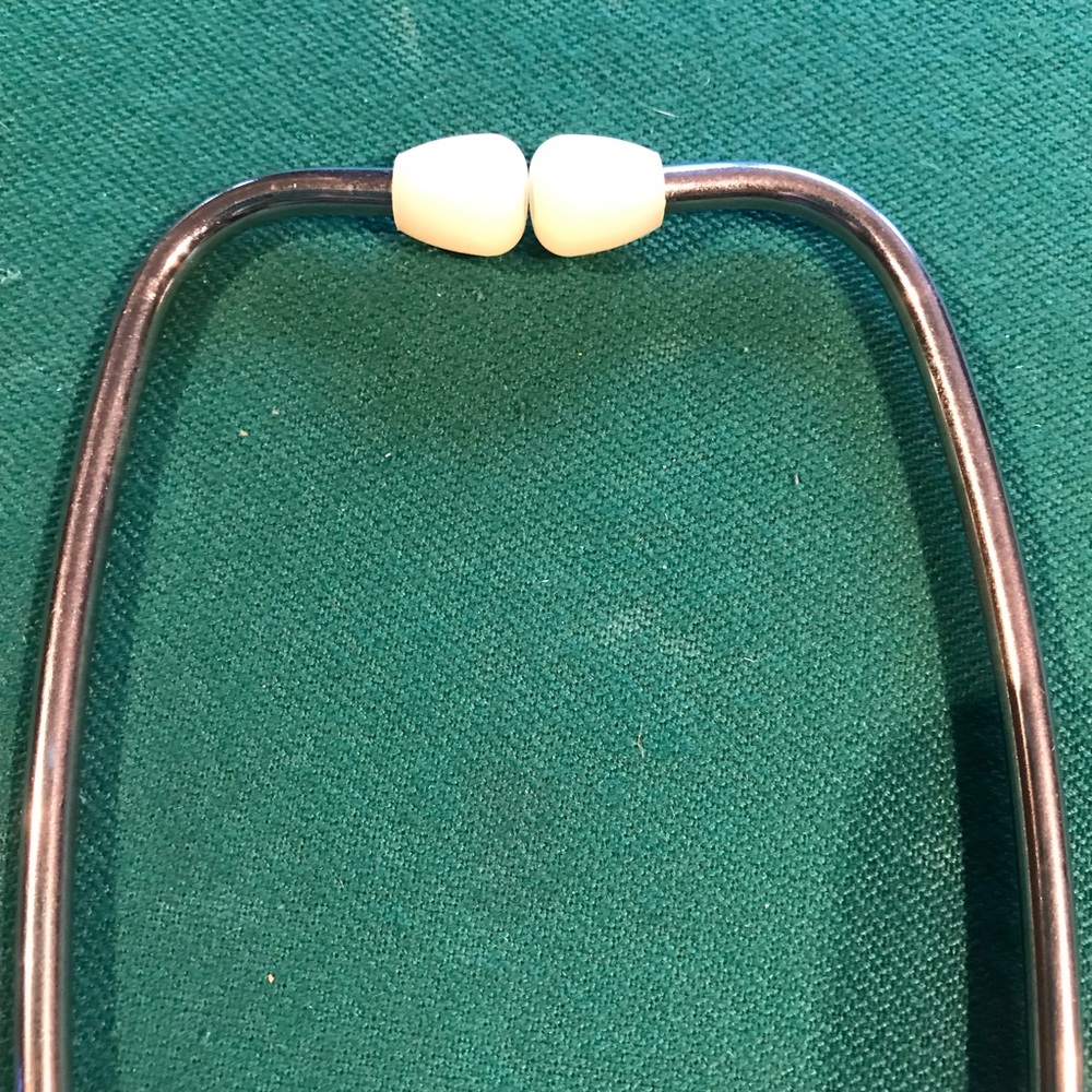 Stethoscope is lightweight, blue and works great - Picture 5 of 6